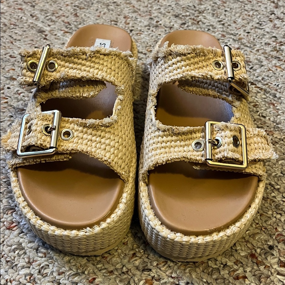 Steve Madden Beige Woven Double-Buckle Platform Sandals - Picture 4 of 12